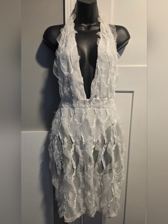 Dresses & Skirts - White Halter Ruffle Plunge Dress